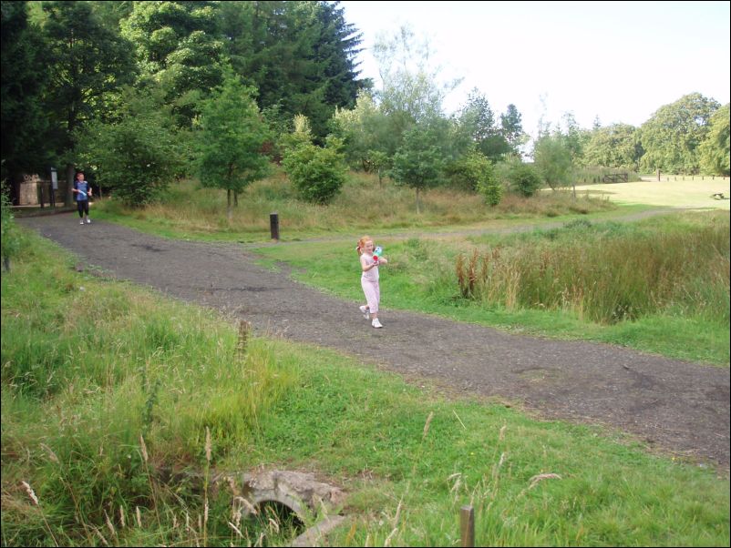 run here comes paris